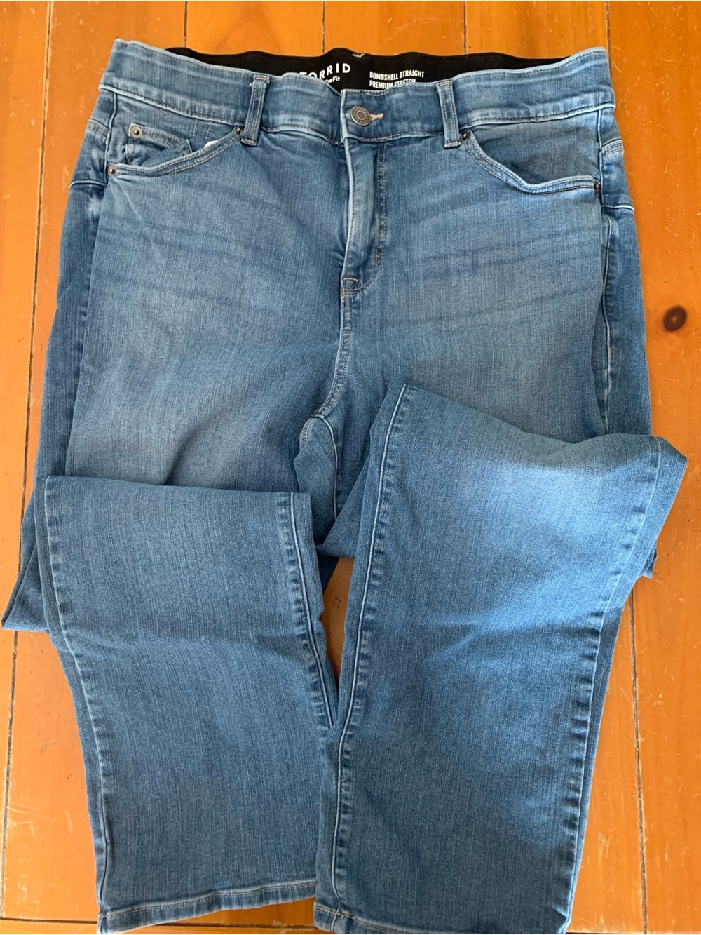 TORRID BOMBSHELL Straight Leg Jeans Medium blue Gramercy 16R